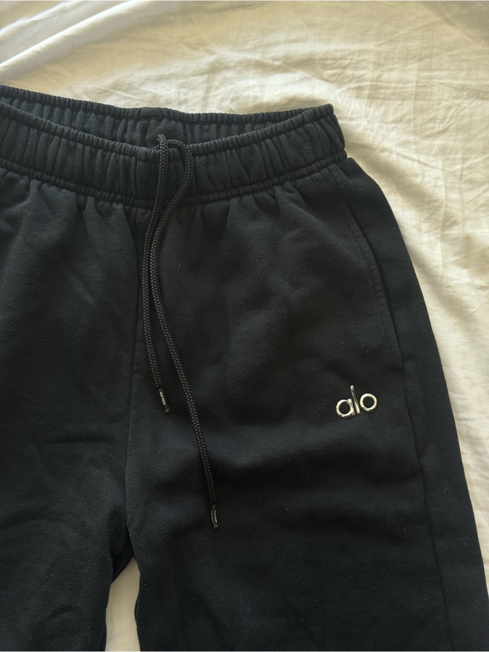 Women’s Alo Black Sweatpants XS - Picture 3 of 3